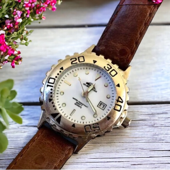 Quicksilver Japan Quartz Watch Stainless Steel Water Resistant 165 ft Womens - Picture 4 of 13